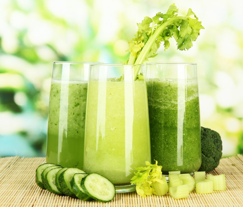 LỢI ÍCH TUYỆT VỜI CỦA NƯỚC ÉP CẦN TÂY